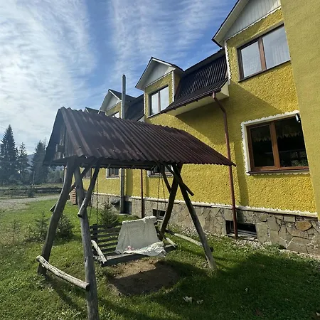 гуцулик Hotel Tatariv